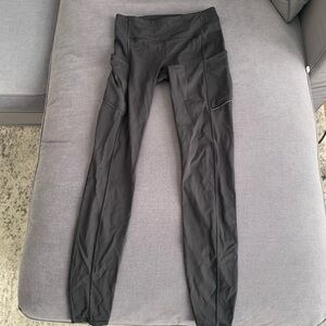 Black Lululemon leggings